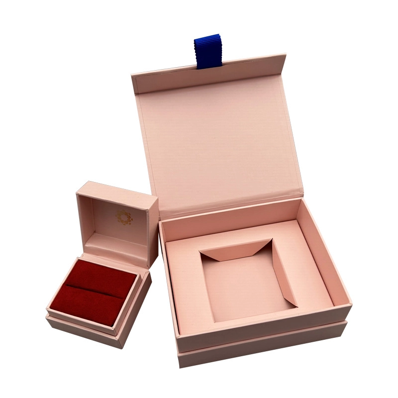 Recyclable Durable Paper Cardboard Box Packaging Elegant Gold Foil and UV Embossed Printing Rigid Gift Box With Magnet