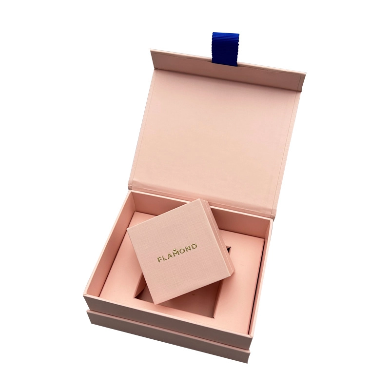 Recyclable Durable Paper Cardboard Box Packaging Elegant Gold Foil and UV Embossed Printing Rigid Gift Box With Magnet