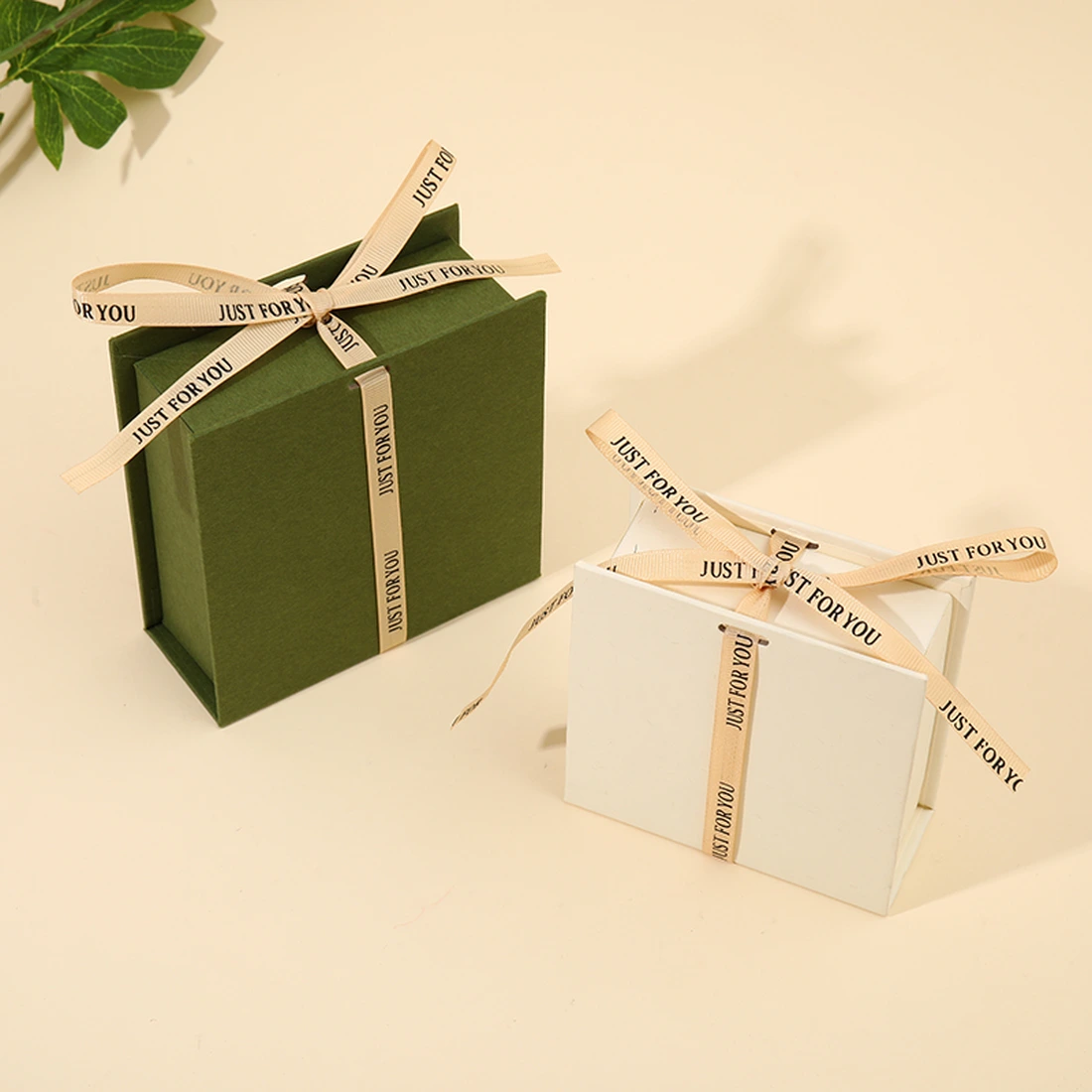 Boîtes en papier décoratives magnétiques personnalisées 